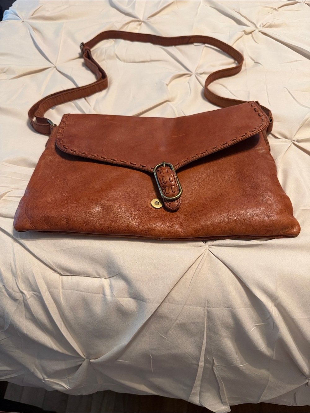 Leather Crossbody Envelope Bag in Brown